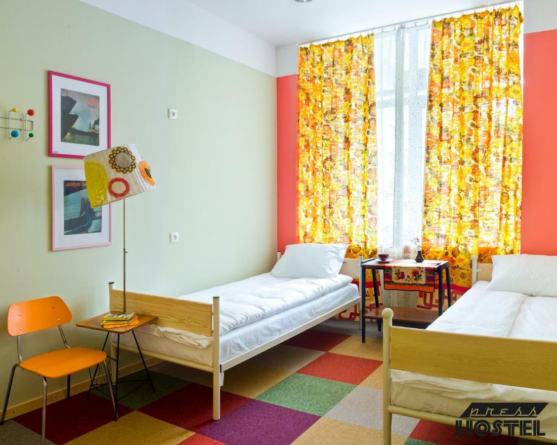 Press Hostel Варшава Экстерьер фото