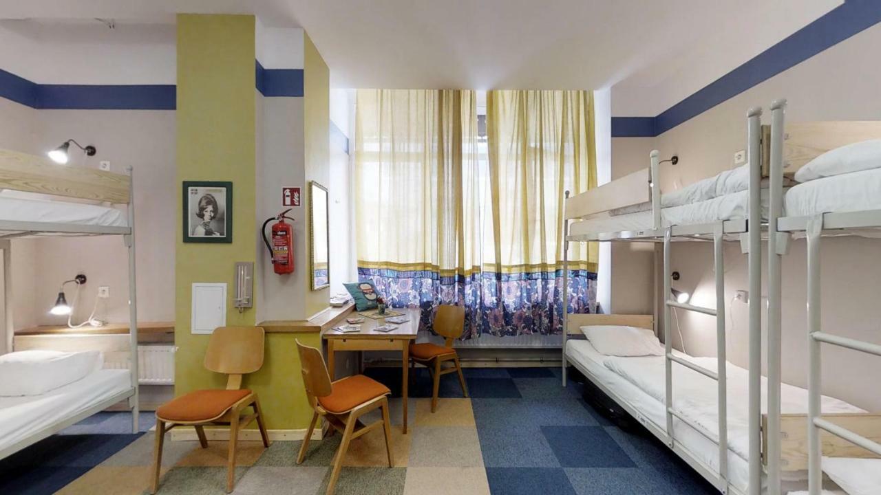 Press Hostel Варшава Экстерьер фото