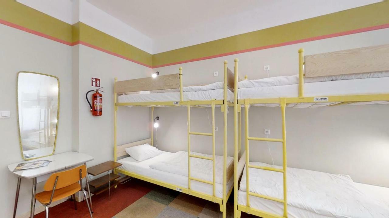 Press Hostel Варшава Экстерьер фото