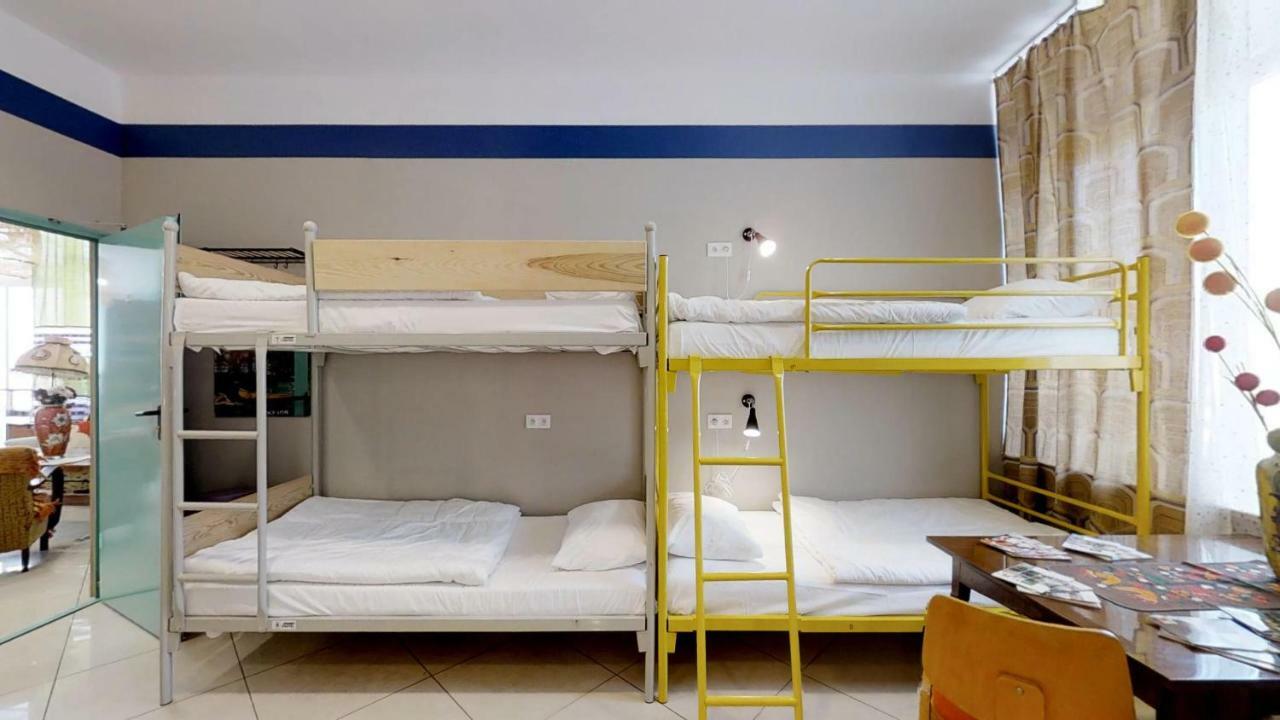 Press Hostel Варшава Экстерьер фото