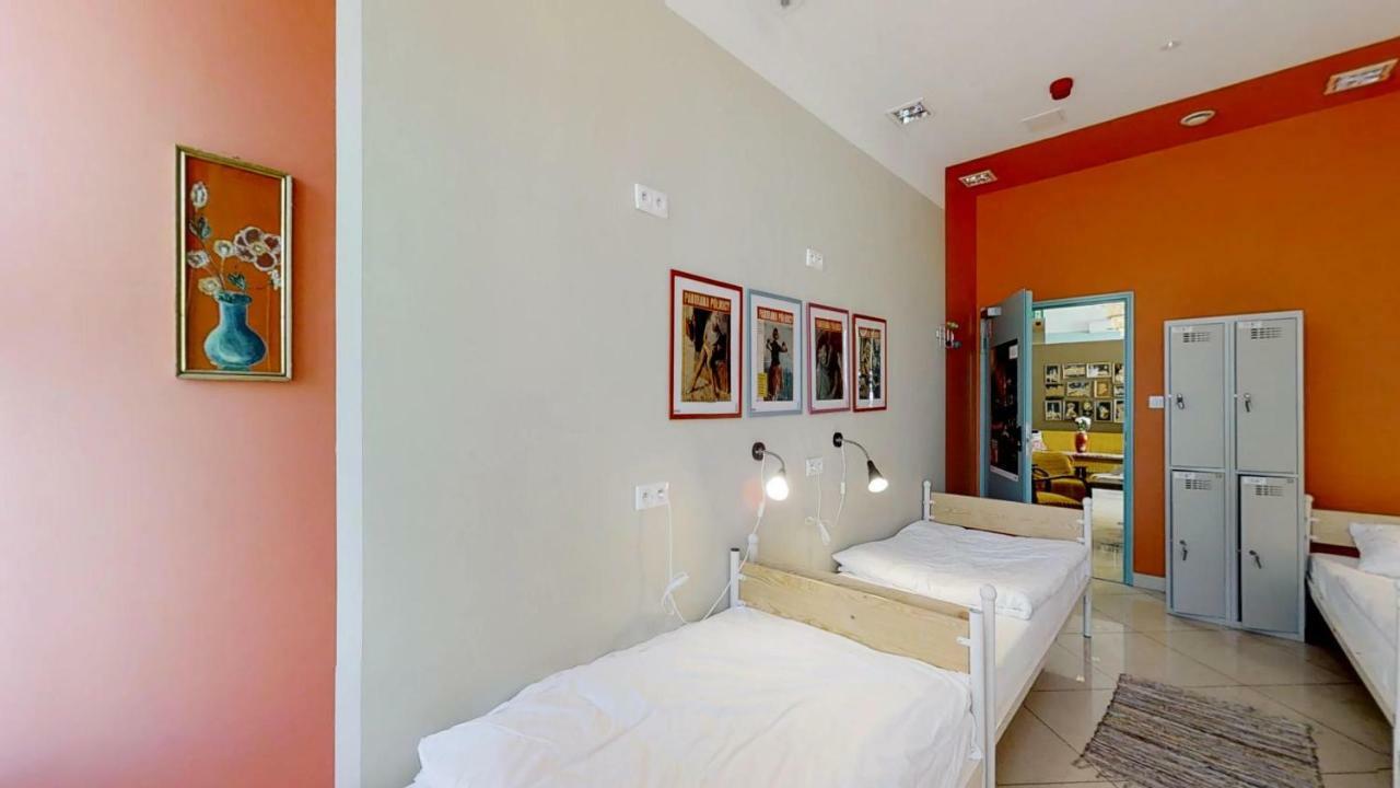 Press Hostel Варшава Экстерьер фото