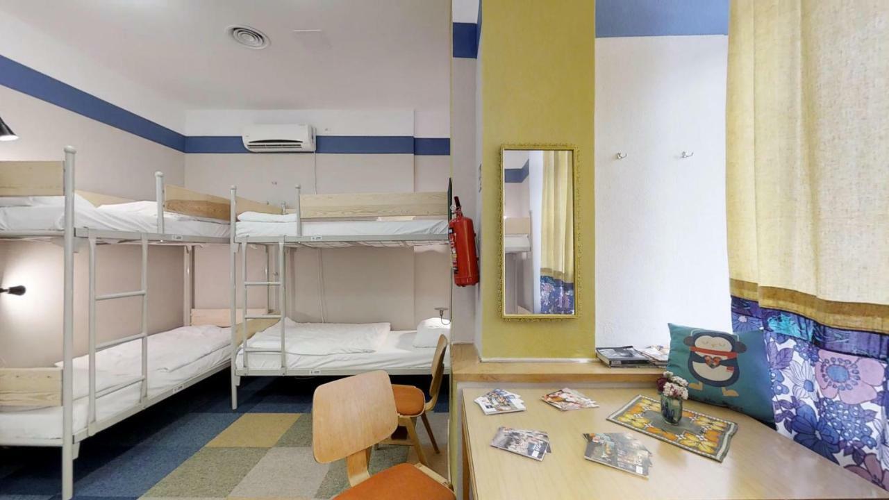 Press Hostel Варшава Экстерьер фото