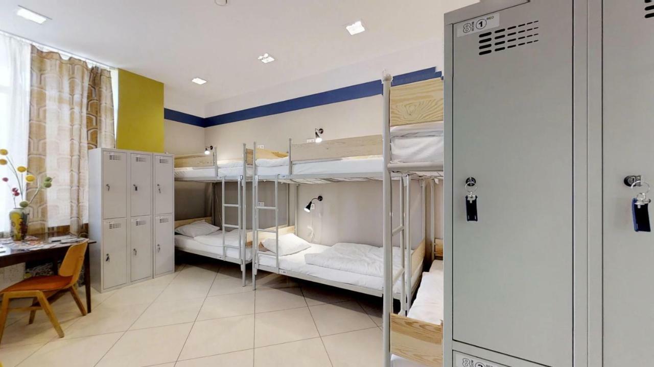 Press Hostel Варшава Экстерьер фото