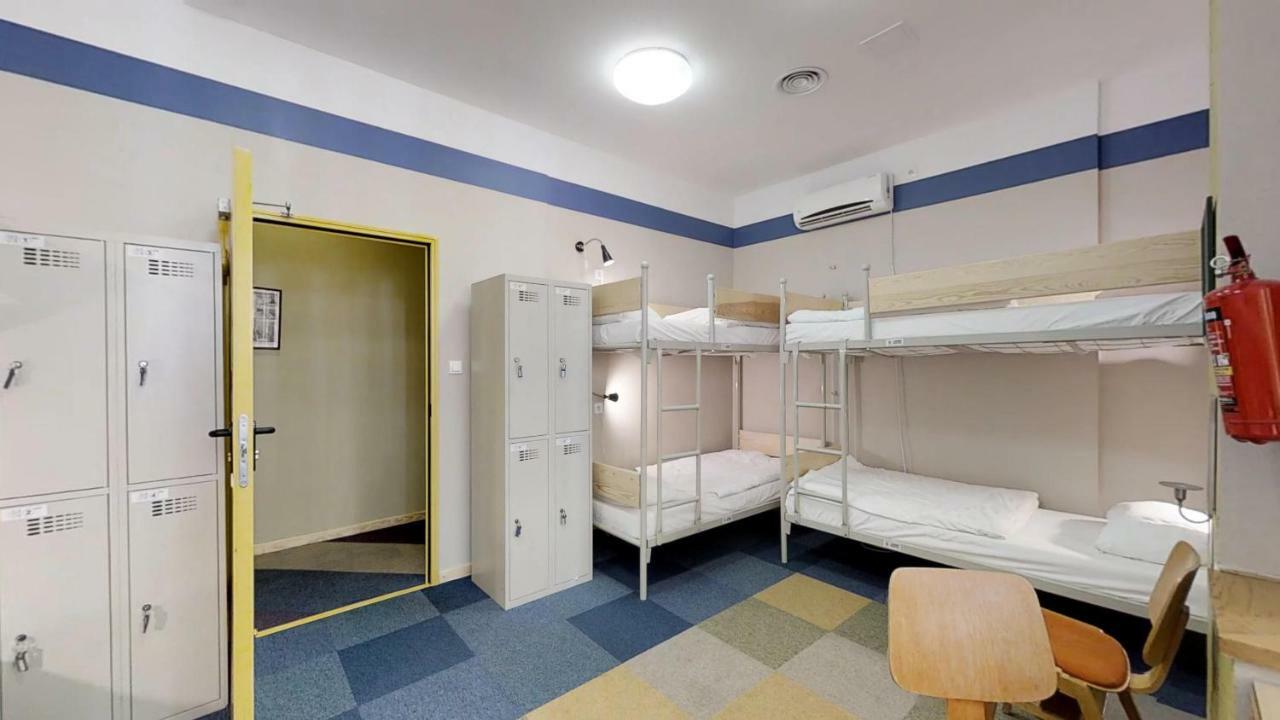 Press Hostel Варшава Экстерьер фото