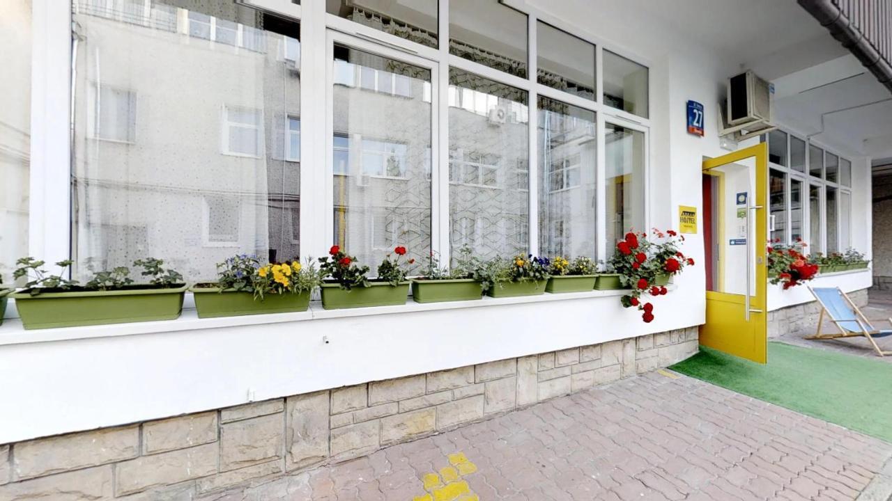 Press Hostel Варшава Экстерьер фото